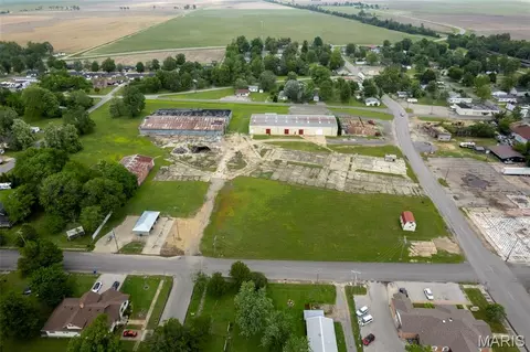 View/Area - 110 N Main St, Gideon, MO 63848 photo 3 of 6