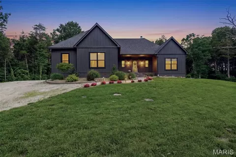 5794 Hillshire Ln, Hillsboro, MO 63050