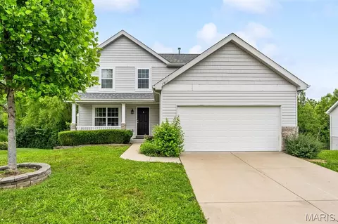 9409 Marbarry Dr, Fairview Heights, IL 62208