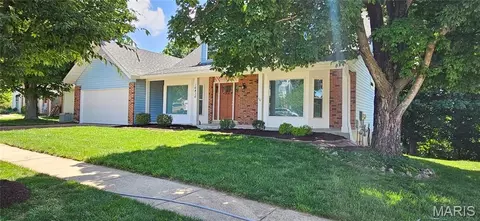 16436 Green Pines Dr, Wildwood, MO 63011