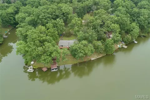 13764 E Sunrise Lake Dr, De Soto, MO 63020