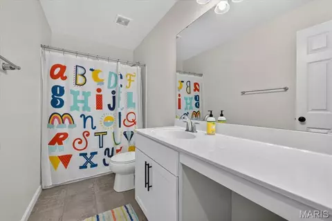 Bath - 2137 Henley Woods Dr, Arnold, MO 63010 photo 2 of 3