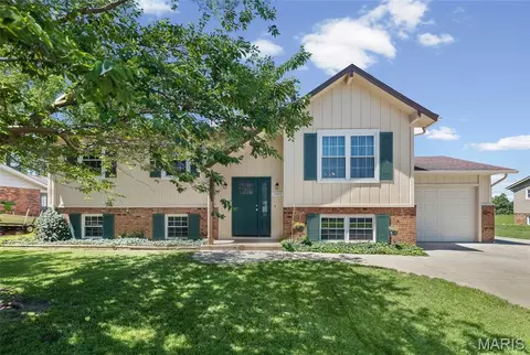 1405 Columbia Rd, Dupo, IL 62239