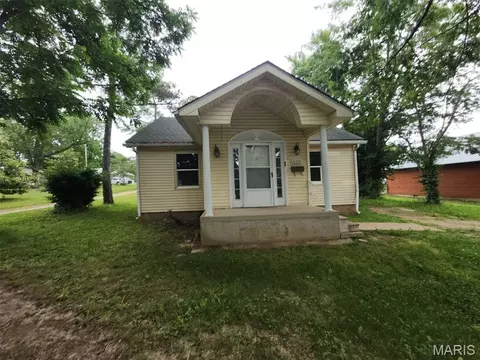 600 S Pershing Ave, Salem, MO 65560