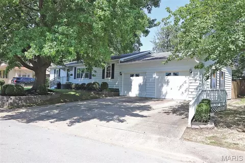 Exterior - 212 Morgan St, Jackson, MO 63755 photo 9 of 26