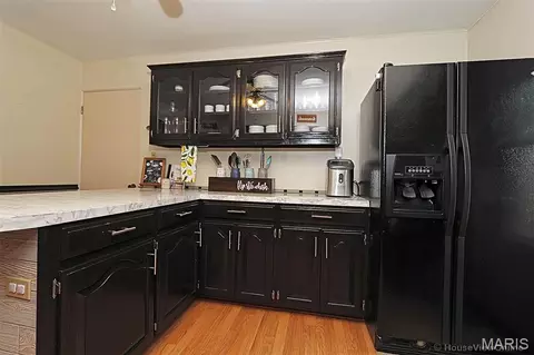 Kitchen - 212 Morgan St, Jackson, MO 63755 photo 3 of 5