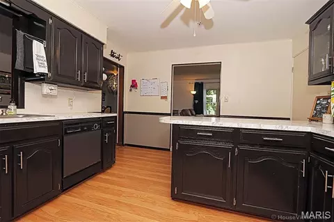 Kitchen - 212 Morgan St, Jackson, MO 63755 photo 5 of 5
