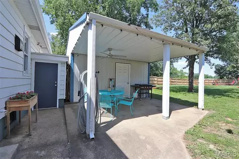 Exterior - 212 Morgan St, Jackson, MO 63755 photo 7 of 26