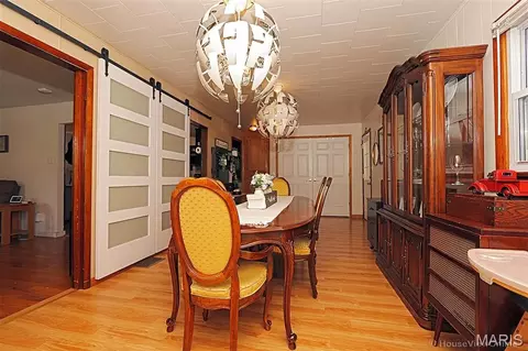Dining - 212 Morgan St, Jackson, MO 63755 photo 2 of 2