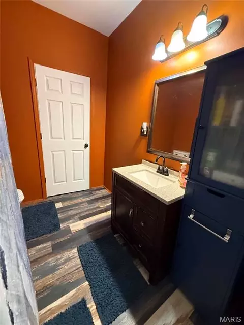 Bath - 701 N 7th St, Canton, MO 63435 photo 4 of 4
