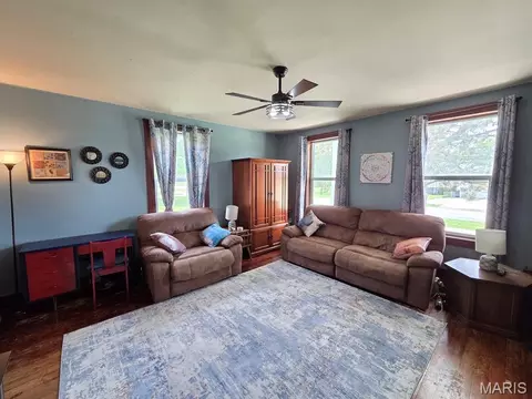 Living - 701 N 7th St, Canton, MO 63435 photo 3 of 3