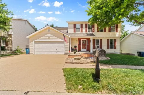 2430 Riverwood Trails Dr, Florissant, MO 63031