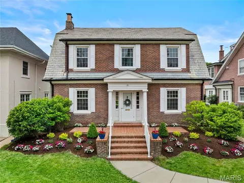 31 Dartford Ave, Clayton, MO 63105