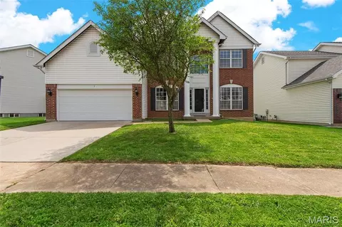 7 Rivermeadows Dr, Florissant, MO 63031