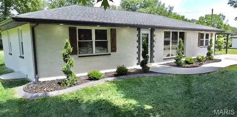 722 E Us Highway 40, Troy, IL 62294