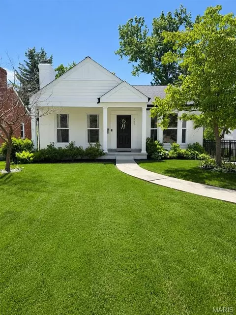 952 Chelsea Ave, Saint Louis, MO 63122
