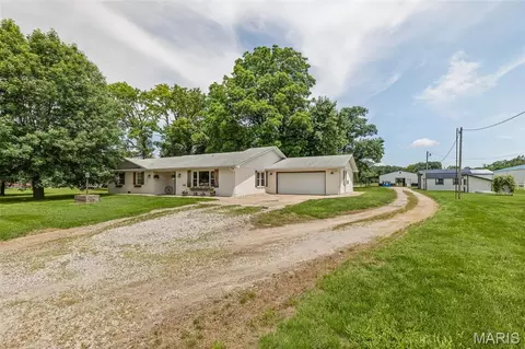 432 Kelly Dr, Granite City, IL 62040