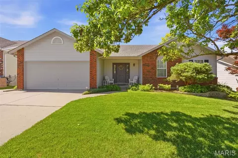 434 Lantana Ln, Saint Peters, MO 63376