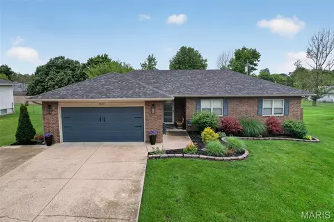 1533 Ryan St, Lebanon, MO 65536