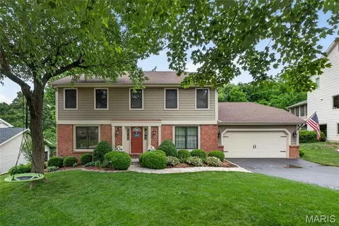 12143 Bent Brook Rd, Saint Louis, MO 63122