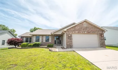 1232 Britt Ln, Rolla, MO 65401