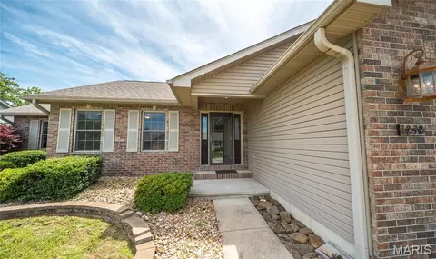 Exterior - 1232 Britt Ln, Rolla, MO 65401 photo 2 of 7