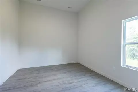 Bedroom - 25665 Leo Ln, Perry, MO 63462 photo 2 of 2