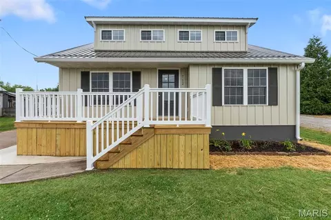 712 Washington Ln, Perryville, MO 63775