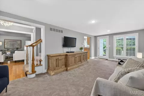 Other - 8 Covington Ln, Saint Louis, MO 63132 photo 2 of 6