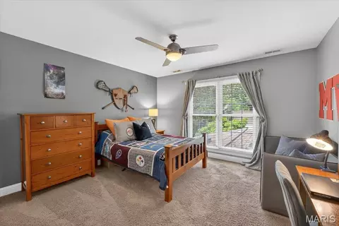 Bedroom - 8 Covington Ln, Saint Louis, MO 63132 photo 4 of 5