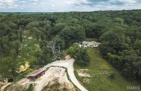 1275 Roller Rd, Saint Clair, MO 63077
