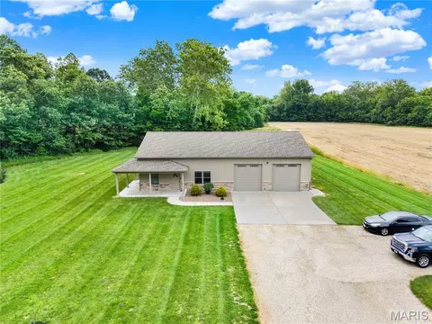 1356 N Flint Hill Rd, Leslie, MO 63056