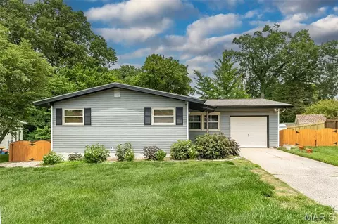 351 Amend Dr, Saint Louis, MO 63129