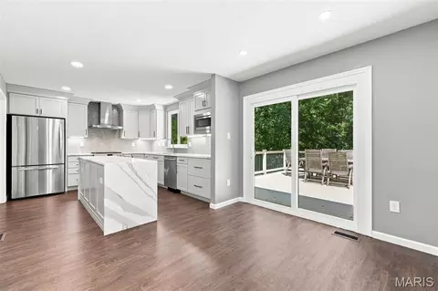 Kitchen - 506 Steepleton Ct, Ballwin, MO 63021 photo 1 of 4