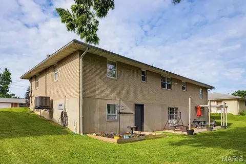 629 Sue Dr, Jackson, MO 63755 photo 5