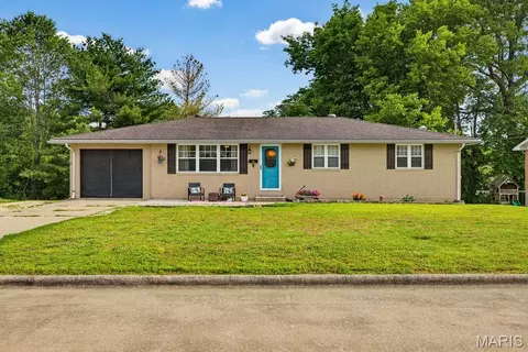 629 Sue Dr, Jackson, MO 63755