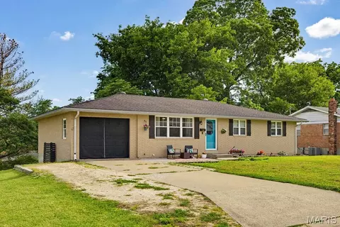 629 Sue Dr, Jackson, MO 63755