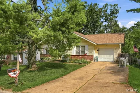 Exterior - 2103 Timber Ln, Barnhart, MO 63012 photo 2 of 12