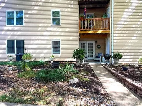 1324 Holgate Dr #G2, Ballwin, MO 63021
