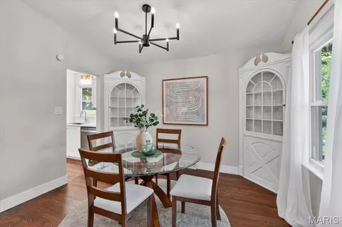 Dining - 19 Cloverleaf Ln, Manchester, MO 63011 photo 1 of 2