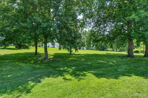 Exterior - 19 Cloverleaf Ln, Manchester, MO 63011 photo 3 of 4