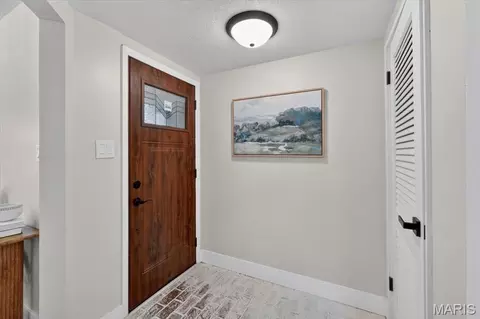 Entry Way - 19 Cloverleaf Ln, Manchester, MO 63011 photo 1 of 1