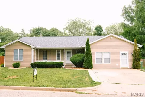 2106 Chris Ct, Rolla, MO 65401