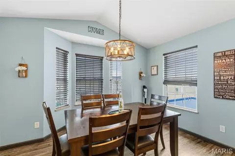 Dining - 400 Mockingbird Ln, Waterloo, IL 62298 photo 2 of 2