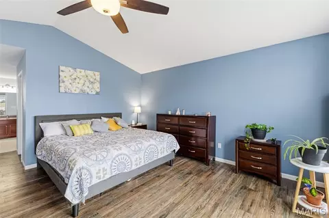 Bedroom - 400 Mockingbird Ln, Waterloo, IL 62298 photo 6 of 8