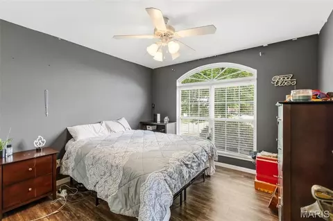 Bedroom - 400 Mockingbird Ln, Waterloo, IL 62298 photo 1 of 8