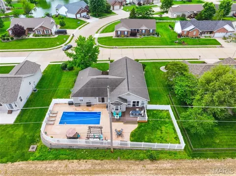 View/Area - 400 Mockingbird Ln, Waterloo, IL 62298 photo 9 of 19