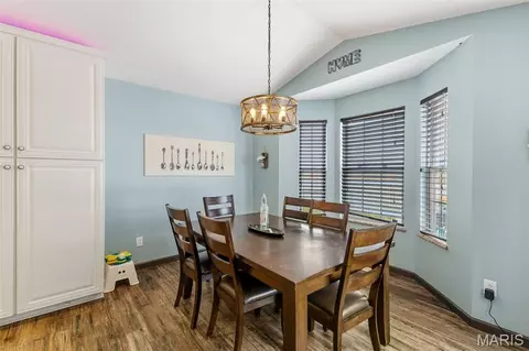 Dining - 400 Mockingbird Ln, Waterloo, IL 62298 photo 1 of 2