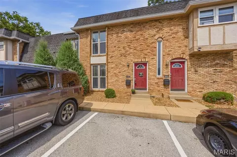 1117 Rue La Ville Walk #1117, Saint Louis, MO 63141