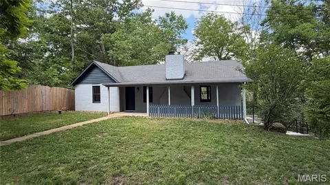1811 Opeechee Beach Rd, Pacific, MO 63069